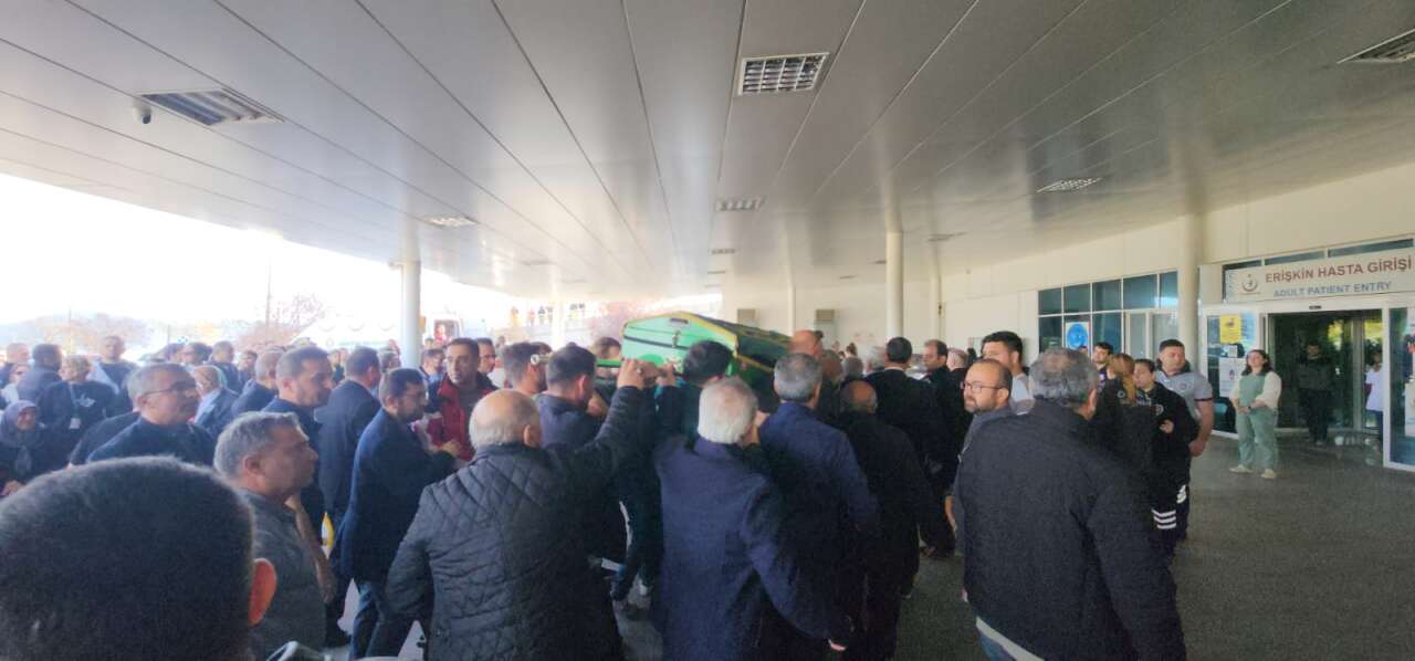 Muğla Eğitim Araştırma Hastanesi Personeli Ekrem Şababoğlu, Dualarla Son Yolculuğuna Uğurlandı 1